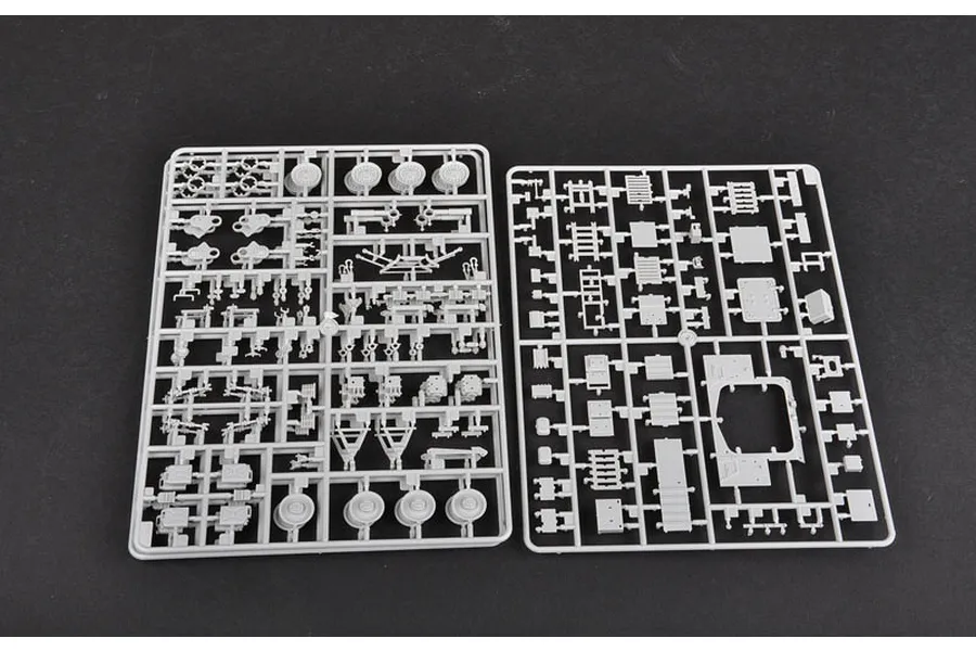 Trumpeter 1/35 M1129 Stryker Mortar Armoured Vehicle Scaled Plastic Model Kit image 27213