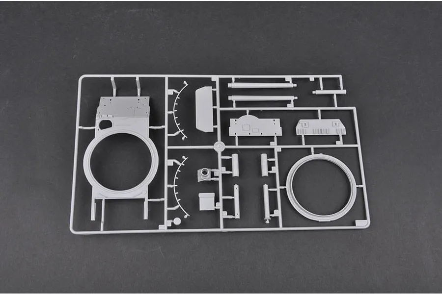 Trumpeter 1/35 Russian 1984 (1972 Modification) T-62 BDD Tank Scaled Plastic Model Kit image 27437