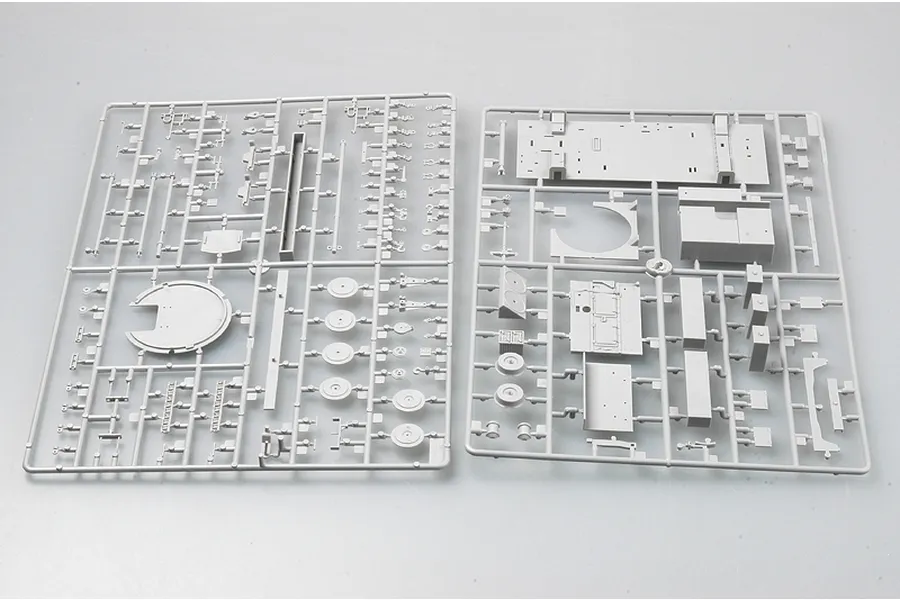 Trumpeter 1/35 German Bergepanzer IV Recovery Tractor Scaled Plastic Model Kit image 27494