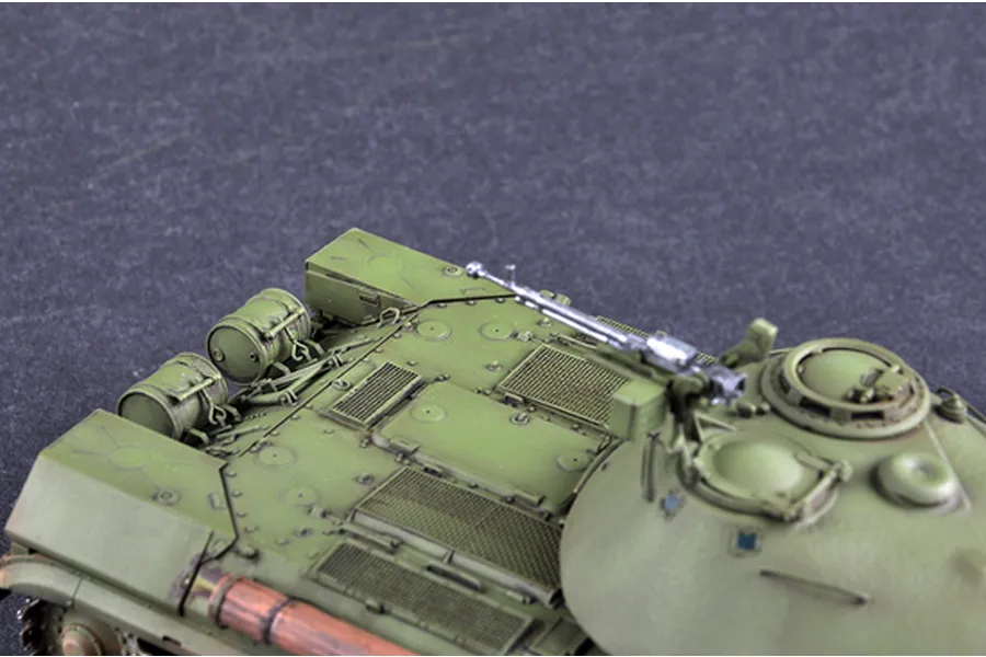 Trumpeter 1/35 Soviet T-10 Heavy Tank Scaled Plastic Model Kit image 27680