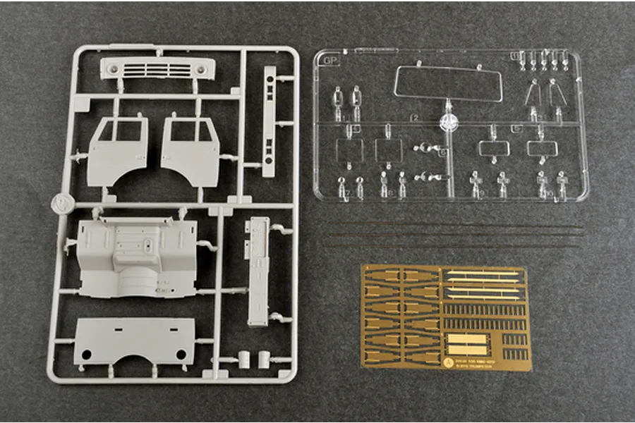 Trumpeter 1/35 Russian KAMAZ-4310 Truck Scaled Plastic Model Kit image 27743