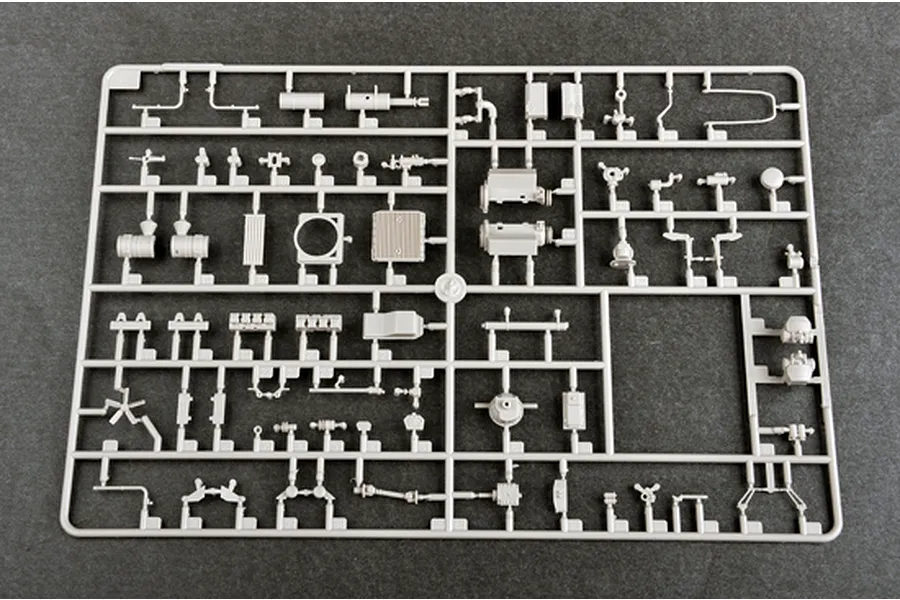 Trumpeter 1/35 Russian KAMAZ-4310 Truck Scaled Plastic Model Kit image 27747