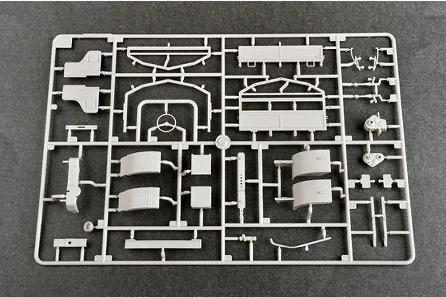 Trumpeter 1/35 Russian KAMAZ-4310 Truck Scaled Plastic Model Kit image 27748