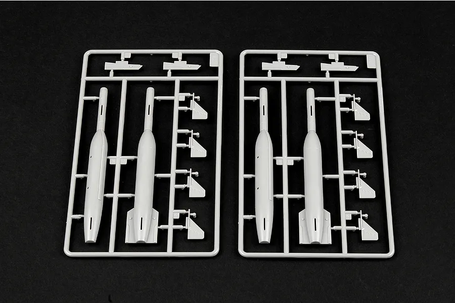 Trumpeter 1/32 US Aircraft Guided Weapons Set image 27789