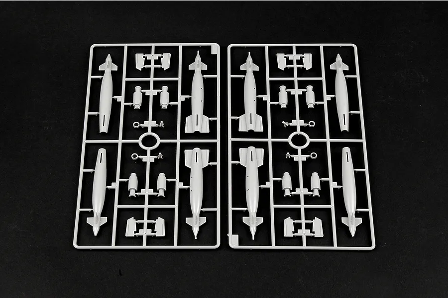 Trumpeter 1/32 US Aircraft Guided Weapons Set image 27791