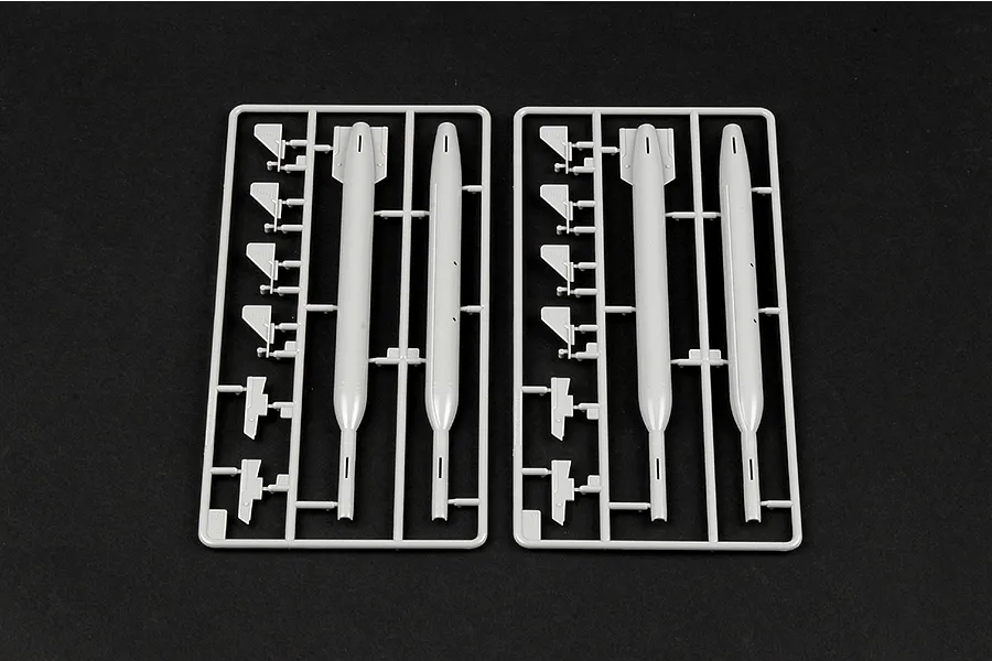 Trumpeter 1/32 US Aircraft Guided Weapons Set image 27799