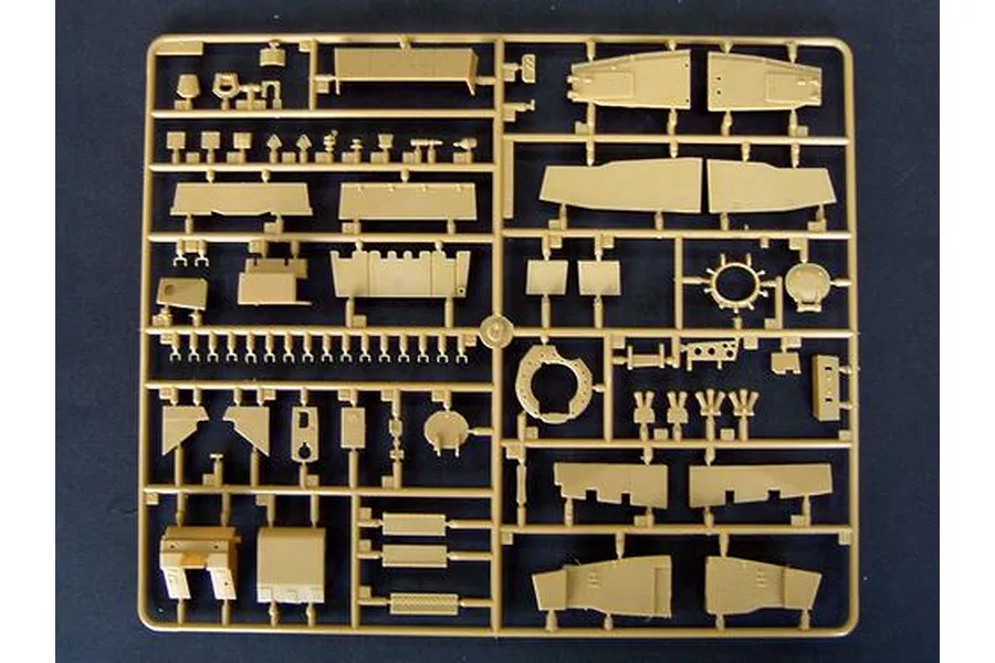 Trumpeter 1/35 British Challenger 2 (Iraq 2003) Main Battle Tank Scaled Plastic Model Kit image 27833