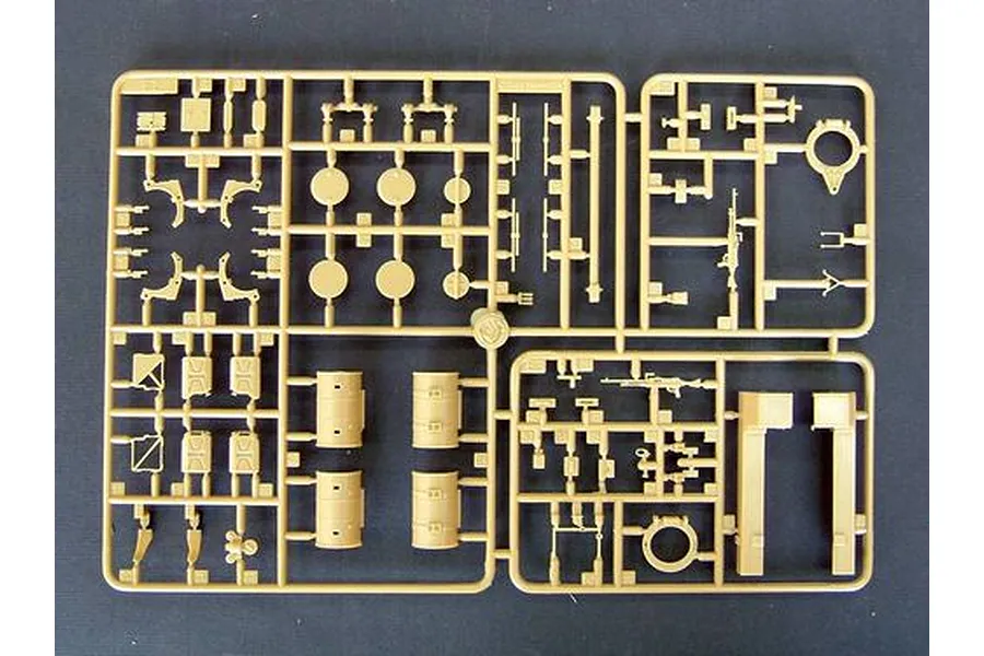Trumpeter 1/35 British Challenger 2 (Iraq 2003) Main Battle Tank Scaled Plastic Model Kit image 27834