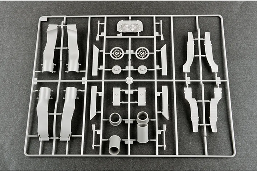 Trumpeter 1/72 Russian MiG-31 Foxhound Fighter Jet Scaled Plastic Model Kit image 27934