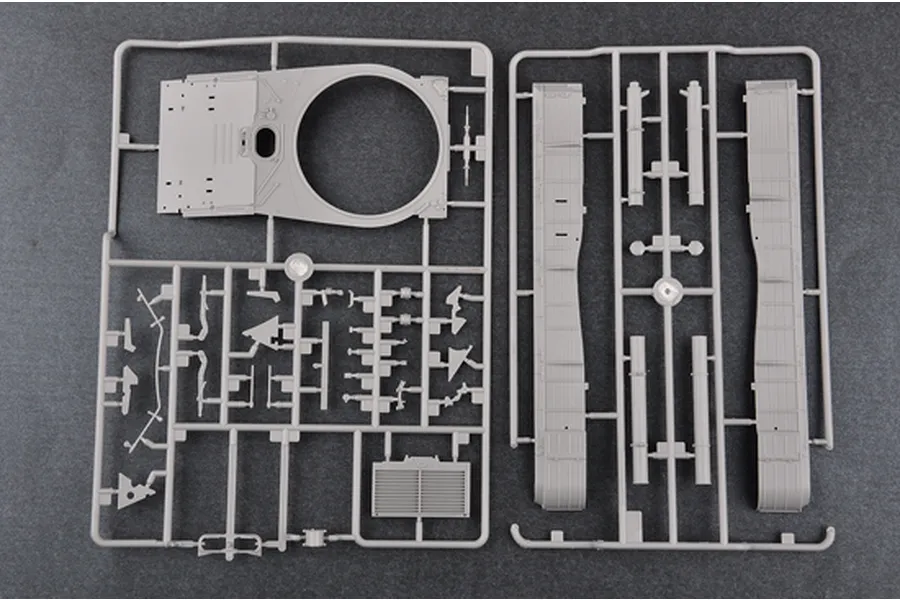 Trumpeter 1/35 Soviet 1984 T-64B Tank Scaled Plastic Model Kit image 28115