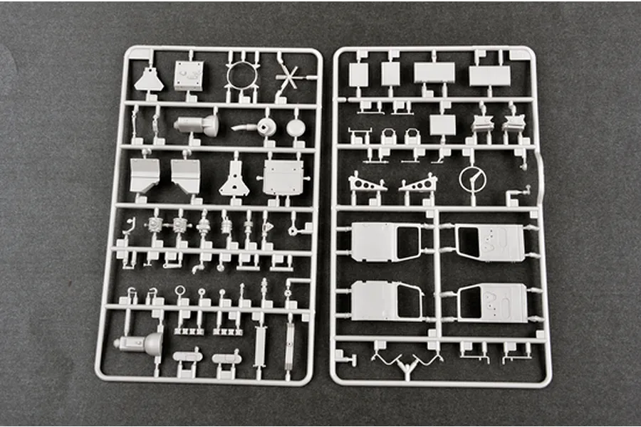 Trumpeter 1/35 Russian BM-21 Grad Multiple Rocket Launcher Truck Scaled Plastic Model Kit image 28150