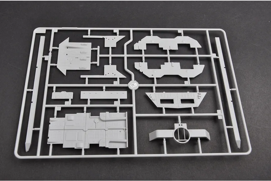 Trumpeter 1/35 Russian BTR-60PB Upgraded Armoured Personnel Carrier Vehicle Scaled Plastic Model Kit image 28176