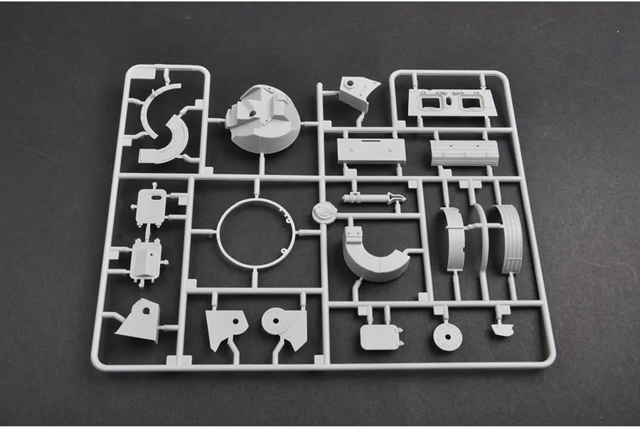 Trumpeter 1/35 Russian BTR-60PB Upgraded Armoured Personnel Carrier Vehicle Scaled Plastic Model Kit image 28177