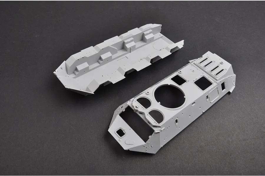 Trumpeter 1/35 Russian BTR-60PB Upgraded Armoured Personnel Carrier Vehicle Scaled Plastic Model Kit image 28182