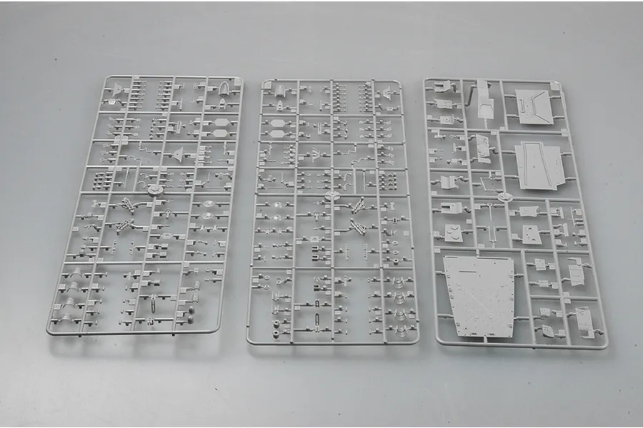 Trumpeter 1/350 USS Cole DDG-67 Missile Destroyer Plastic Model Kit image 28384