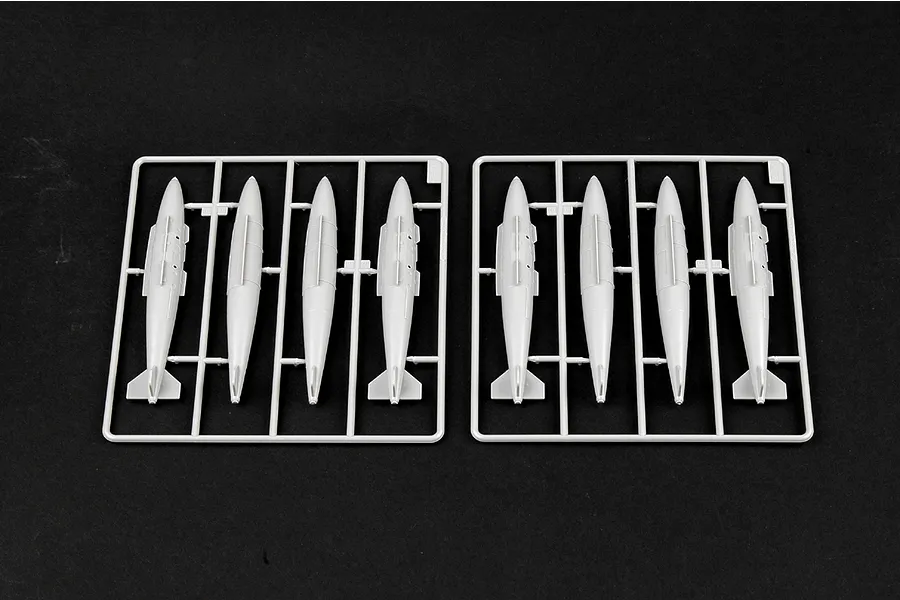 Trumpeter 1/32 US Aircraft Smart Bombs Weapons Set image 28492