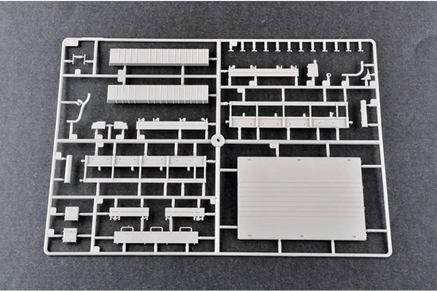 Trumpeter 1/35 Russian 4.5 Ton 6x6 URAL-375D Truck Scaled Plastic Model Kit image 28533