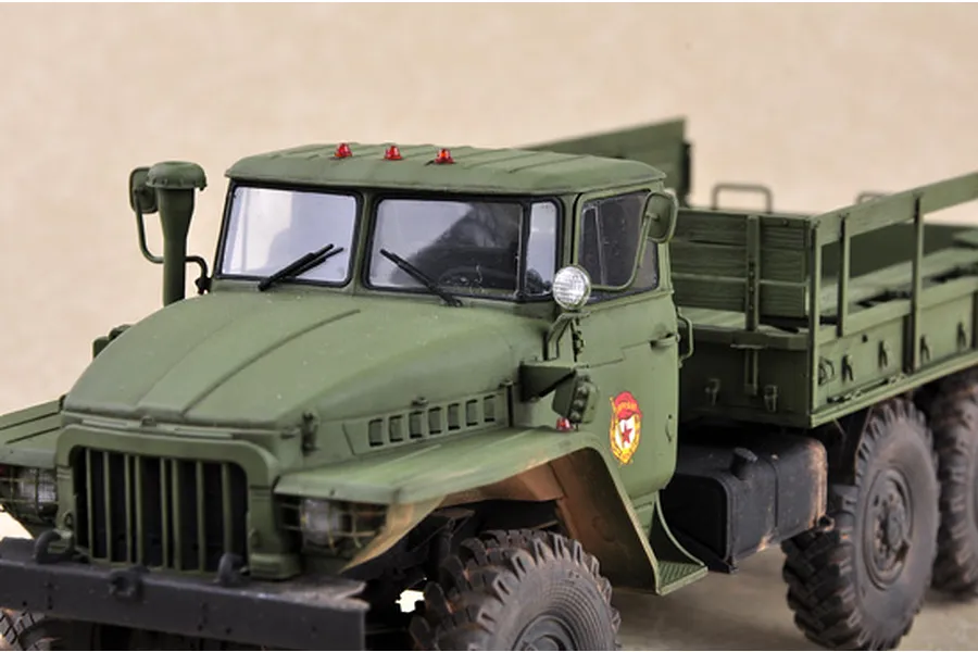Trumpeter 1/35 Russian 4.5 Ton 6x6 URAL-375D Truck Scaled Plastic Model Kit image 28541