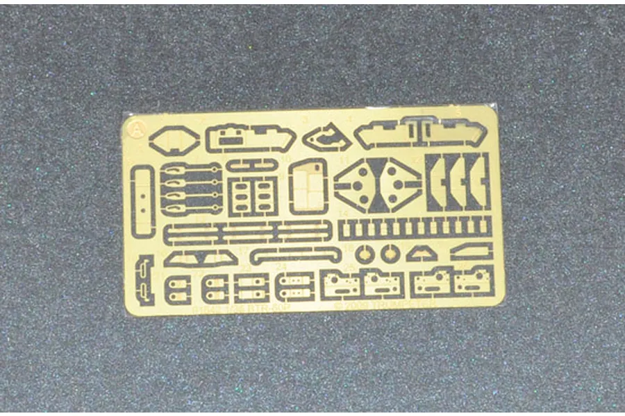 Trumpeter 1/35 Russian BTR-60PA Armoured Personnel Carrier Vehicle Scaled Plastic Model Kit image 7