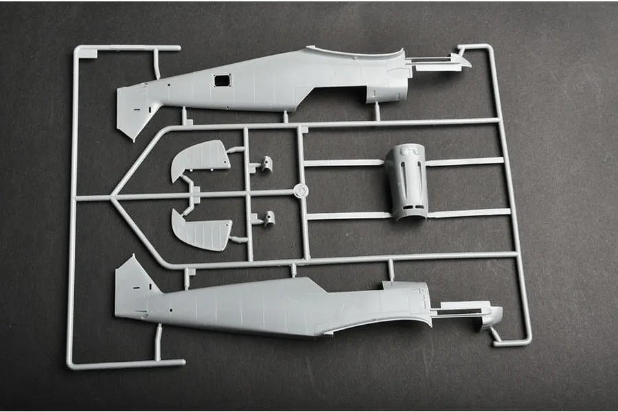Trumpeter 1/32 Messerschmitt Bf 109E-7 Fighter Scaled Plastic Model Kit image 28745