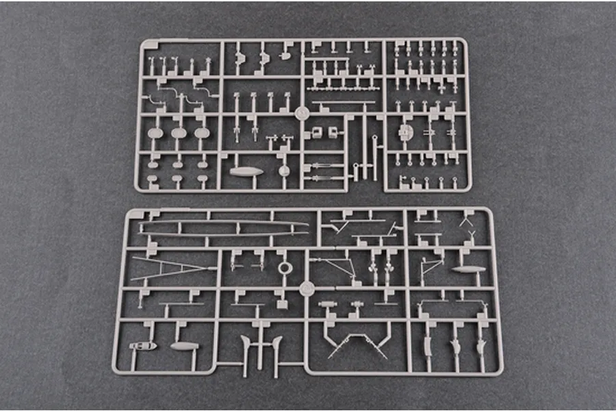 Trumpeter 1/350 HMS Abercrombie Monitor Battleship Plastic Model Kit image 28791