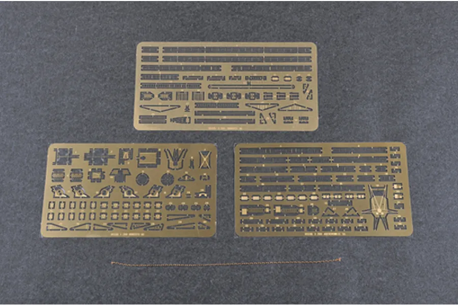 Trumpeter 1/350 HMS Abercrombie Monitor Battleship Plastic Model Kit image 28793