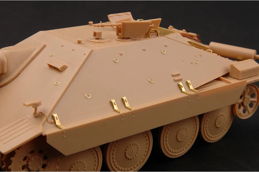 Trumpeter 1/35 German Jagdpanzer 38(t) Hetzer-Starr Self-Propelled Scaled Plastic Model Kit image 29126