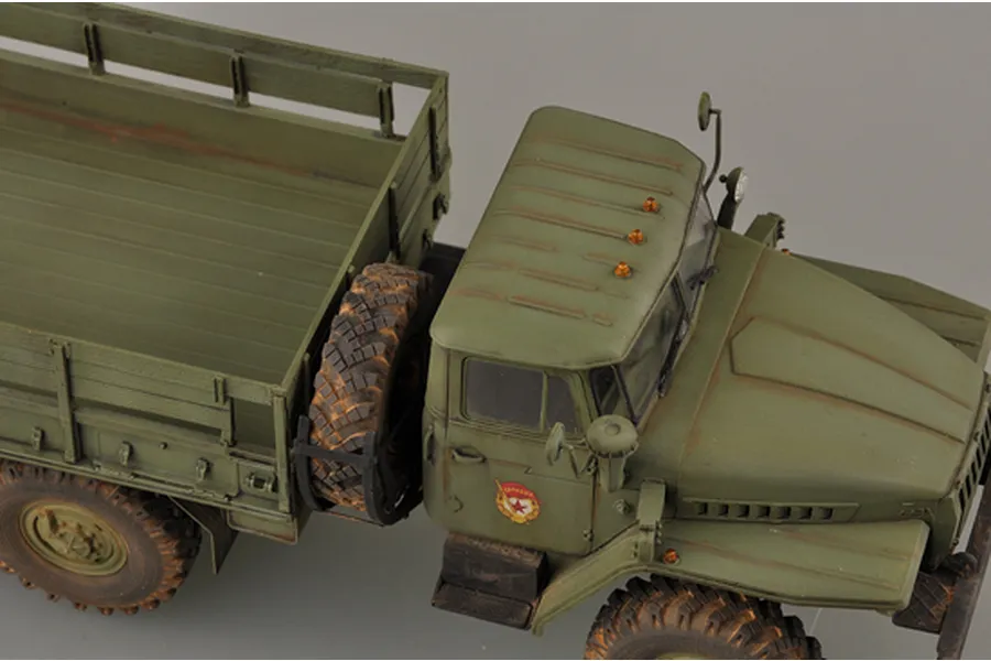 Trumpeter 1/35 Russian 6x6 URAL-4320 Truck Scaled Plastic Model Kit image 29210