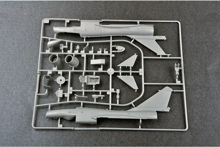 Trumpeter 1/72 Chinese J-10B Jet Scaled Plastic Model Kit image 29527