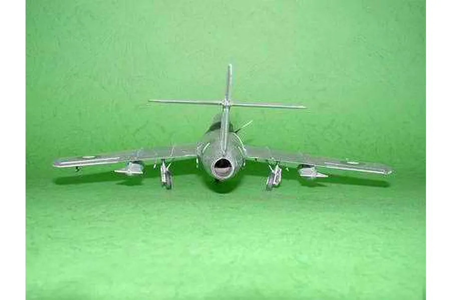 Trumpeter 1/48 Mikoyan Gurevich MiG-15 UTI Midget Jet Scaled Plastic Model Kit image 6