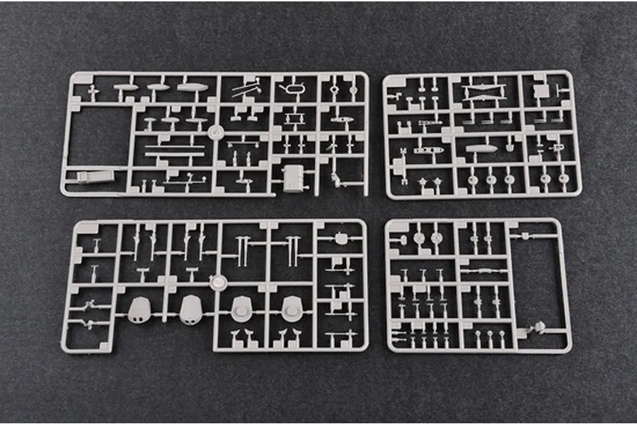 Trumpeter 1/700 HMS Queen Elizabeth 1941 Battleship Plastic Model Kit image 29857