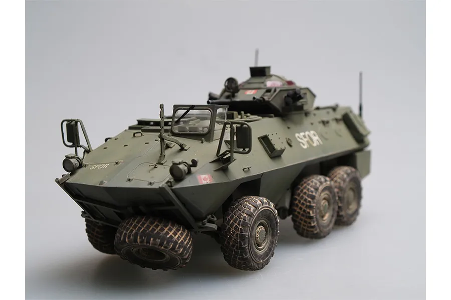Trumpeter 1/35 Canadian Grizzly AVGP Armoured Vehicle Scaled Plastic Model Kit image 9