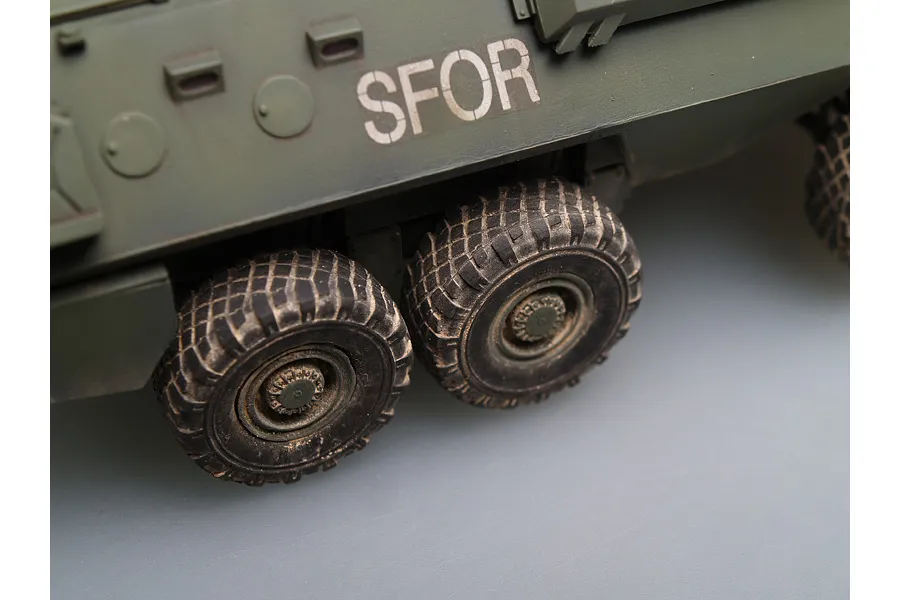 Trumpeter 1/35 Canadian Grizzly AVGP Armoured Vehicle Scaled Plastic Model Kit image 13
