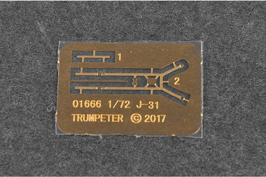 Trumpeter 1/72 Shenyang J-31 Gyrfalcon (China 2014 Airshow) Fighter Jet Scaled Plastic Model Kit image 6