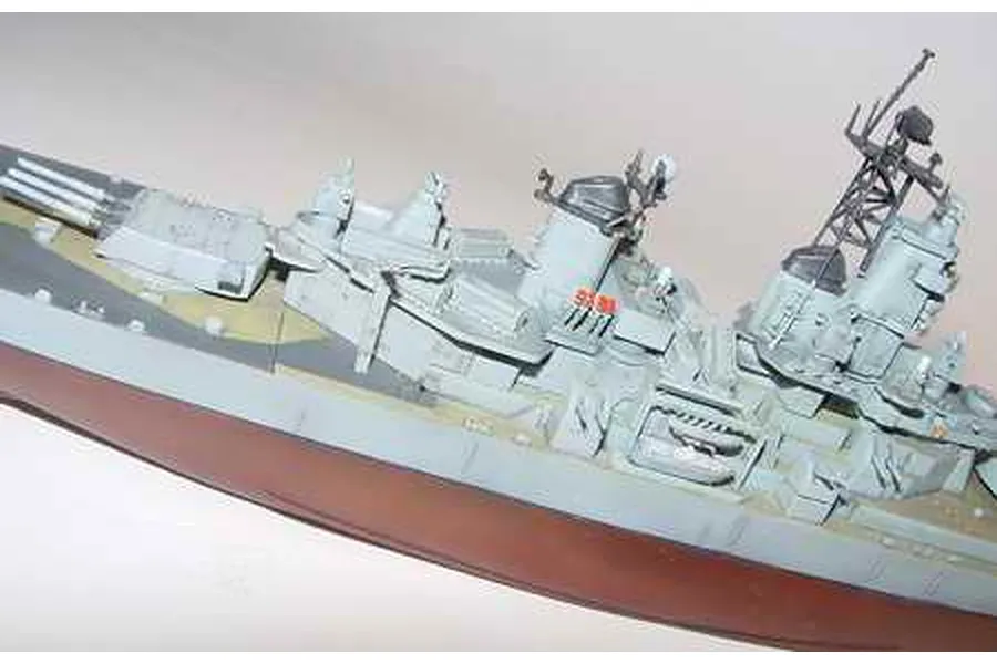 Trumpeter 1/700 US Missouri 1991 Battleship Plastic Model Kit image 7