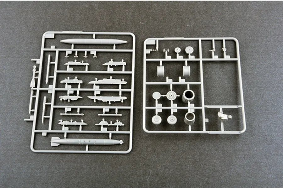 Trumpeter 1/72 MiG-29c Fulcrum (Izdeliye 9.13) Fighter Jet Scaled Plastic Model Kit image 30065