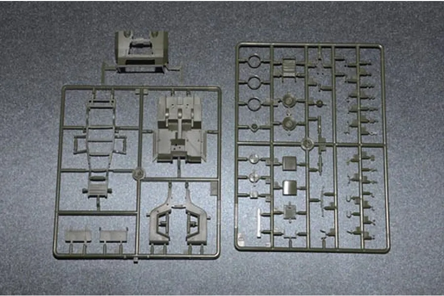 Trumpeter 1/35 Soviet GAZ-67B Military Staff Car Scaled Plastic Model Kit image 30157