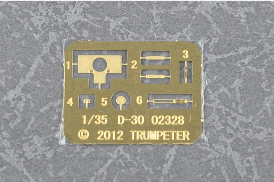 Trumpeter 1/35 122MM Howitzer PLA PL96 Scaled Plastic Model Kit image 30397