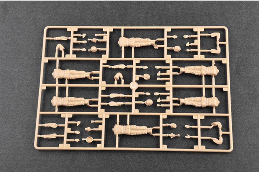 Trumpeter 1/35 PLA Tank Crew Scaled Plastic Model Kit image 30751