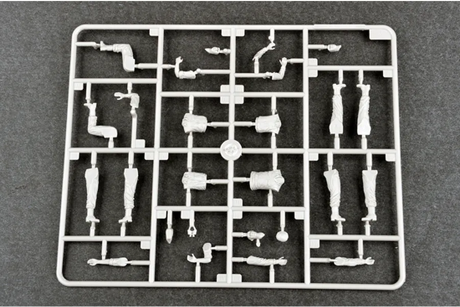 Trumpeter 1/35 Iraqi Tank Crew Scaled Plastic Model Kit image 30874