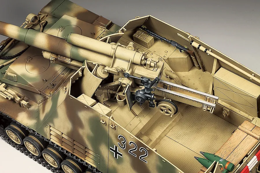 Tamiya 1/35 German Hummel Late Production Heavy Self-Propelled Howitzer Scaled Plastic Model Kit image 39039