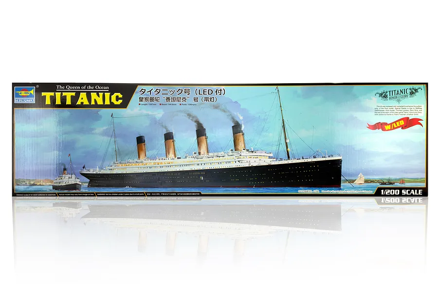 Trumpeter 1/200 Titanic Ship Plastic Model Kit w/ LED Lighting Set image 39977