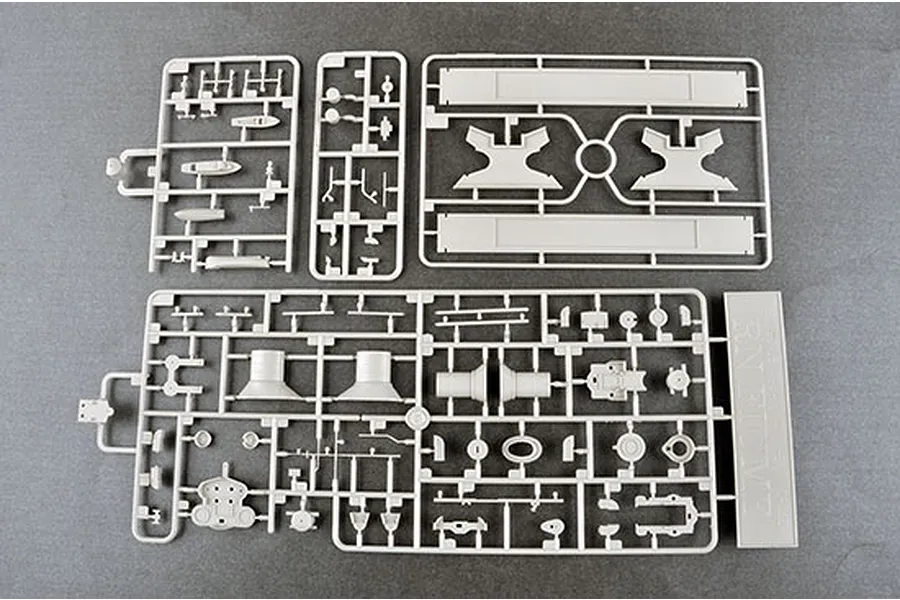 Trumpeter 1/350 Italian Fiume Heavy Cruiser Plastic Model Kit image 41117