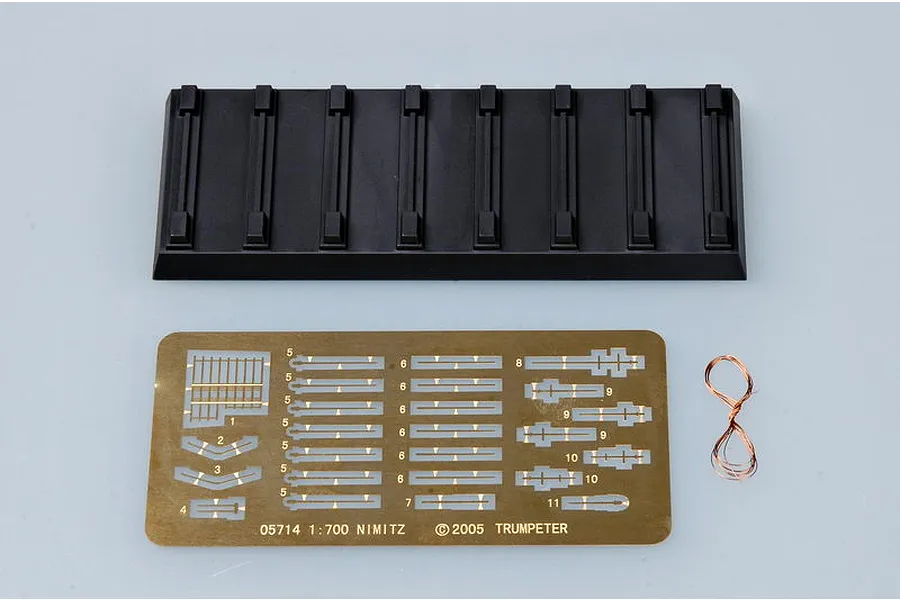 Trumpeter 1/700 USS Abraham Lincoln CVN-72 Aircraft Carrier Plastic Model Kit image 10