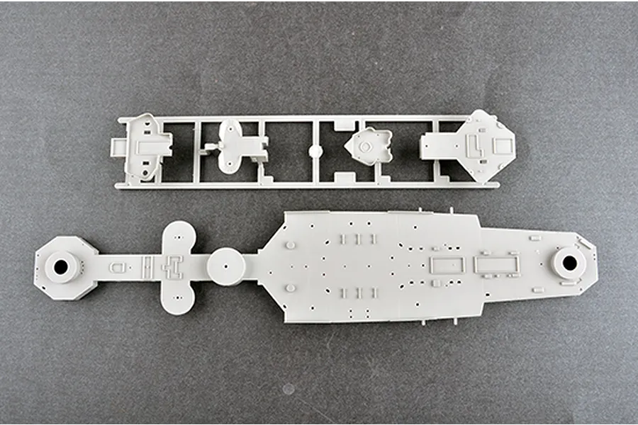 Trumpeter 1/350 HMS Kent Frigate Plastic Model Kit image 41223