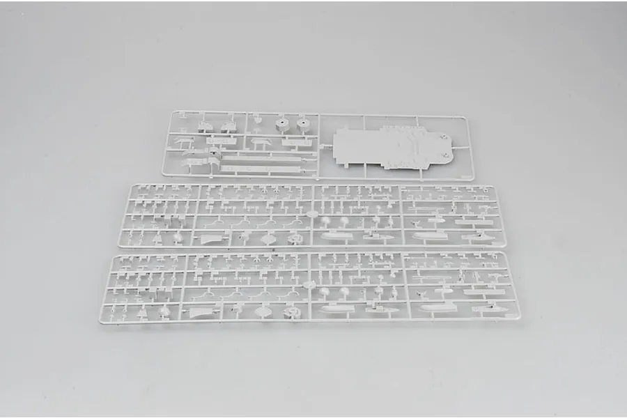 Trumpeter 1/350 Russian Admiral Ushakov (Ex-Kirov) Battlecruiser Plastic Model Kit image 41235