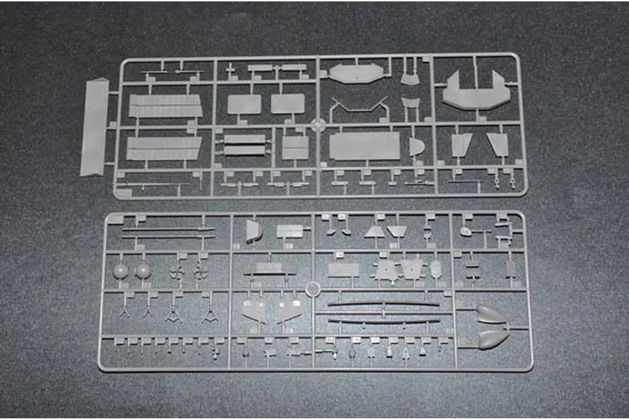 Trumpeter 1/350 HMS Type 45 Destroyer Plastic Model Kit image 41331
