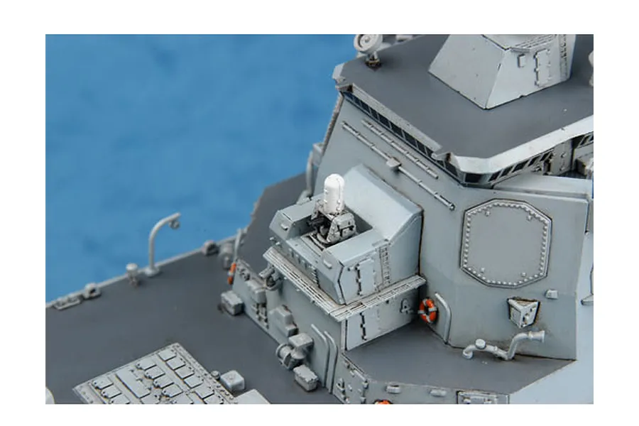 Trumpeter 1/350 USS Arleigh Burke DDG-51 Destroyer Plastic Model Kit image 41367
