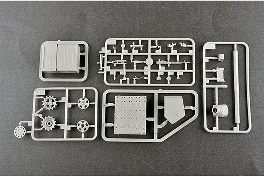 Trumpeter 1/35 Russian BREM-1 Armoured Recovery Vehicle Scaled Plastic Model Kit image 41655
