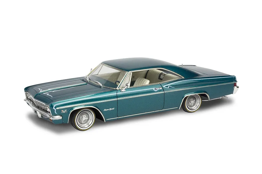 Revell 1/25 1966 Chevrolet Impala SS Scaled Plastic Model Kit image 43037